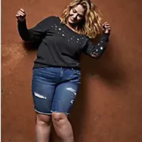 Torrid tiger off shoulder sweat shirt! NWT! - Picture 2 of 7